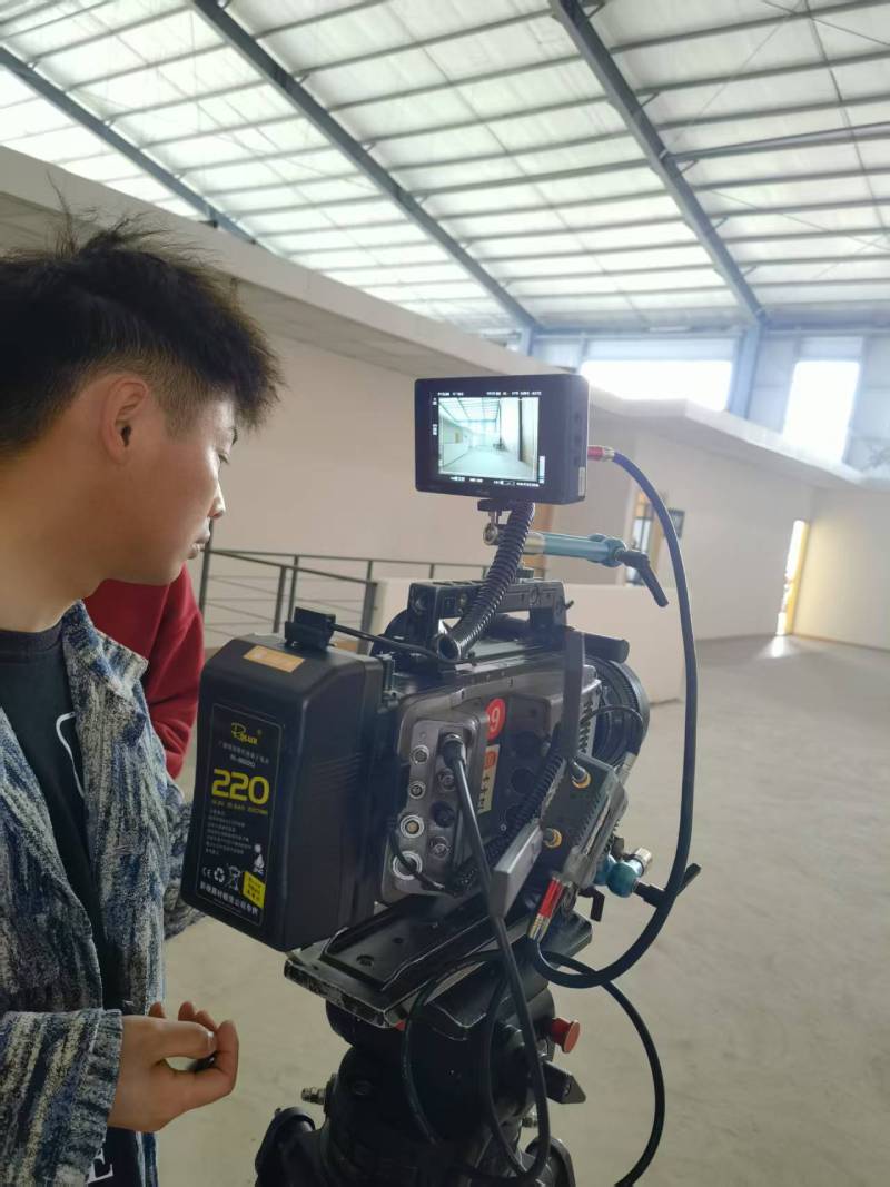 创新驱动，智领未来——荥经县TVC与广告片拍摄制作的创新实践