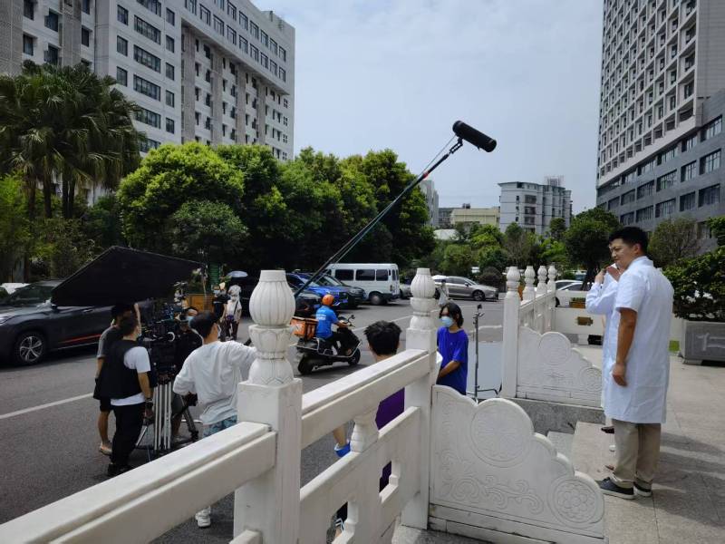 荥经县广告片拍摄公司低成本实现高规格制作的诀窍